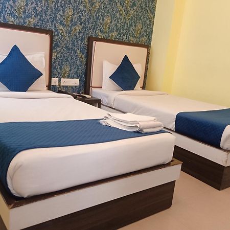 Hotel Janki International Sigra 2 Km From Kashi Vishwanath Temple 바라나시 외부 사진
