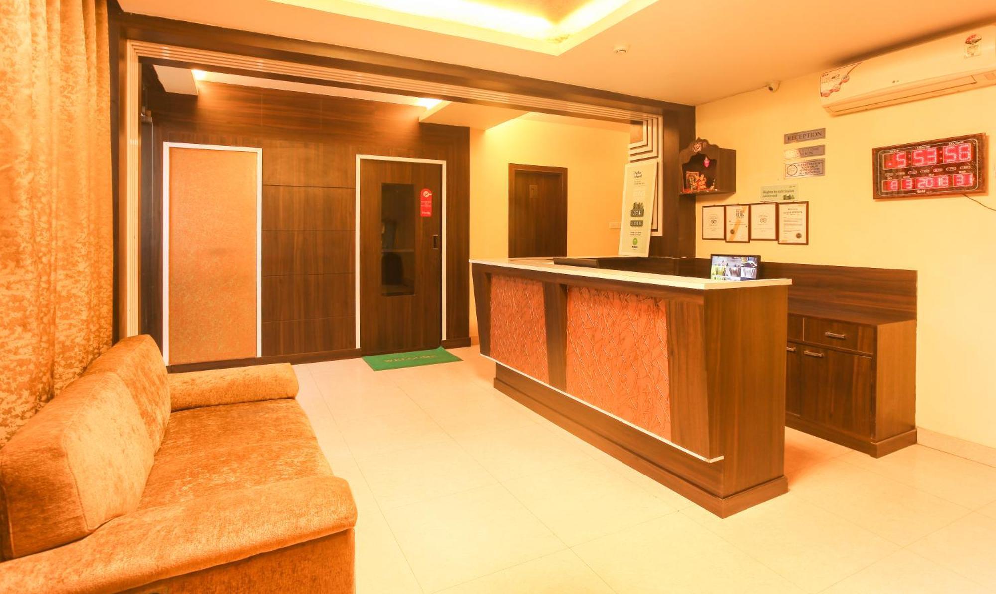 Hotel Janki International Sigra 2 Km From Kashi Vishwanath Temple 바라나시 외부 사진