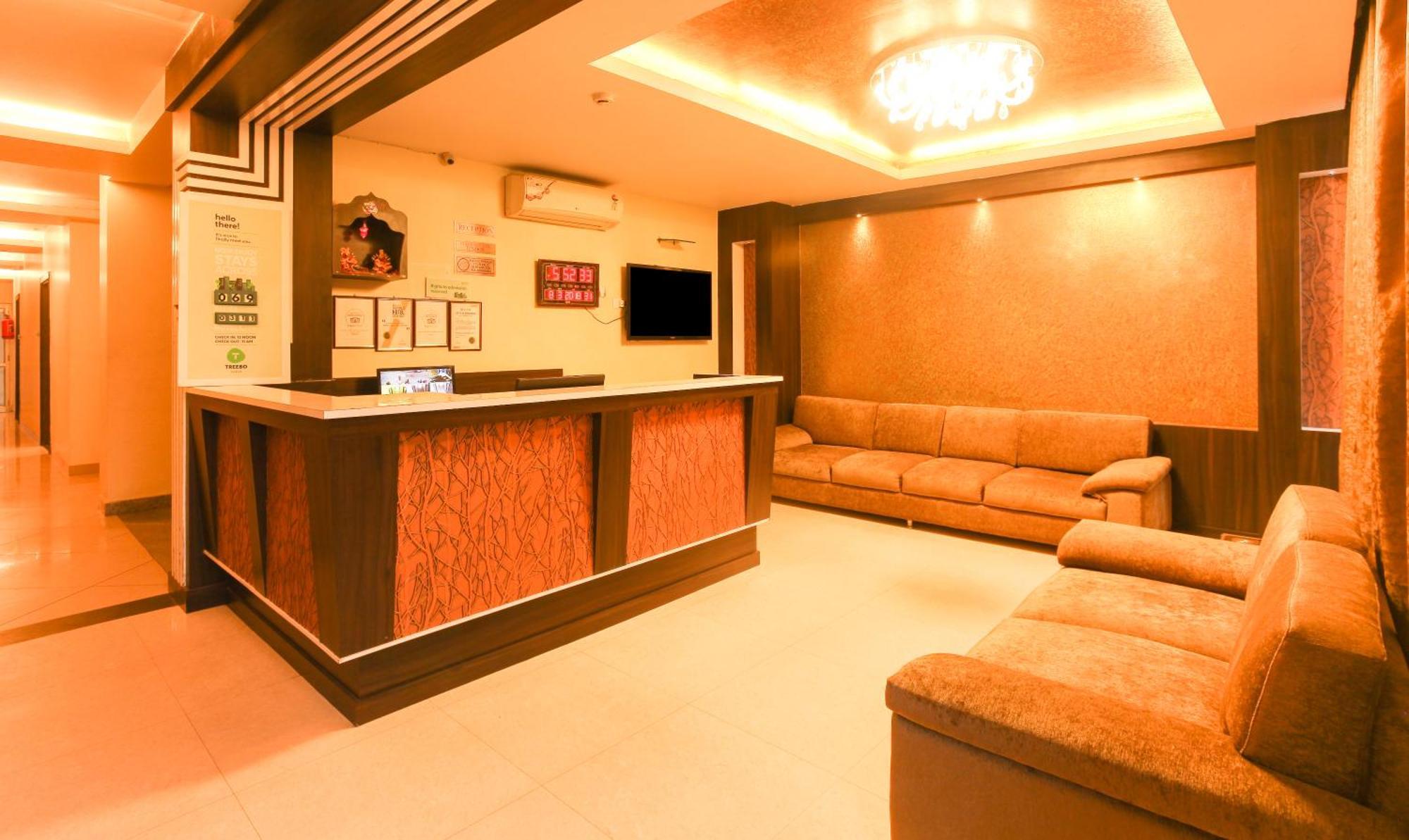 Hotel Janki International Sigra 2 Km From Kashi Vishwanath Temple 바라나시 외부 사진