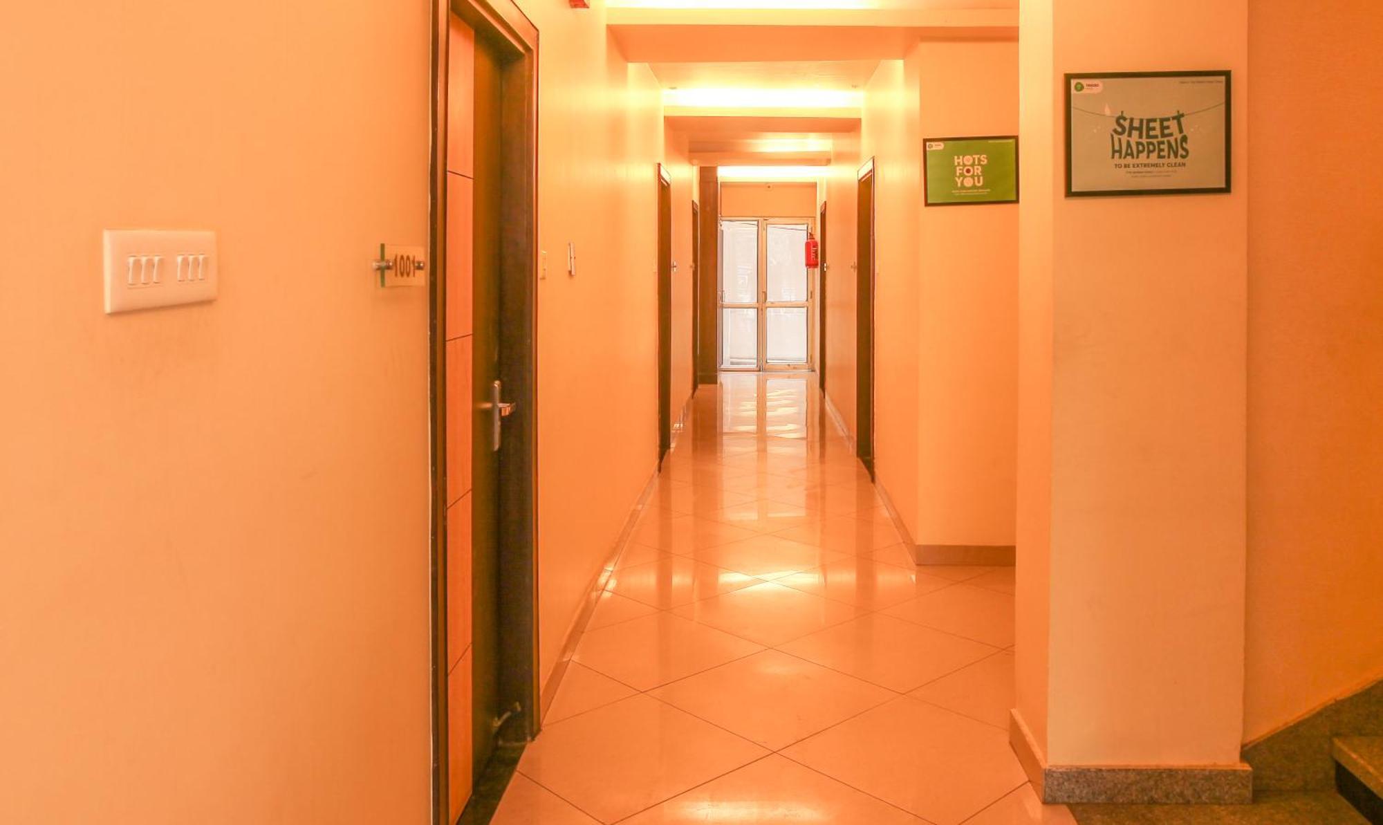 Hotel Janki International Sigra 2 Km From Kashi Vishwanath Temple 바라나시 외부 사진
