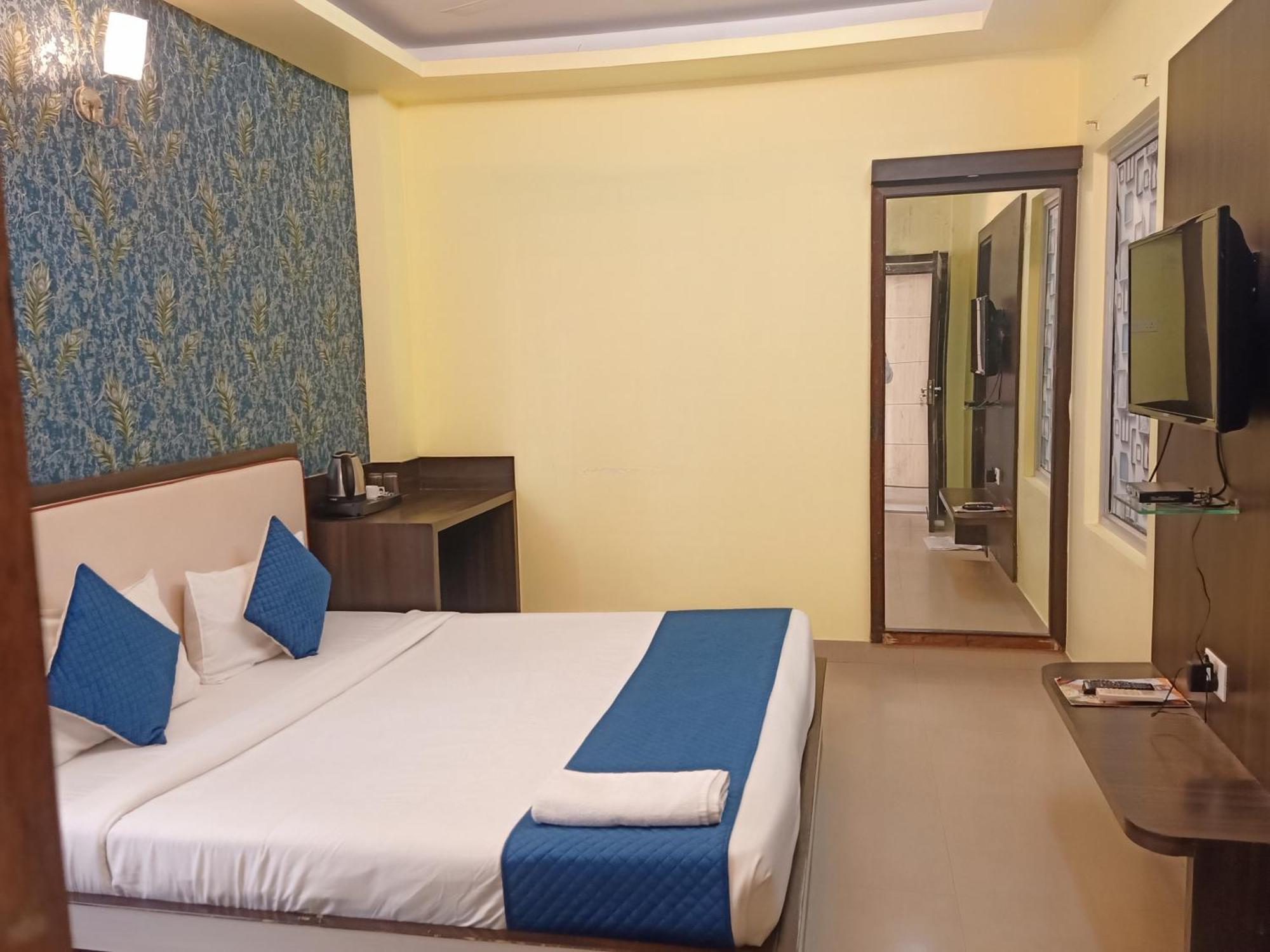 Hotel Janki International Sigra 2 Km From Kashi Vishwanath Temple 바라나시 외부 사진
